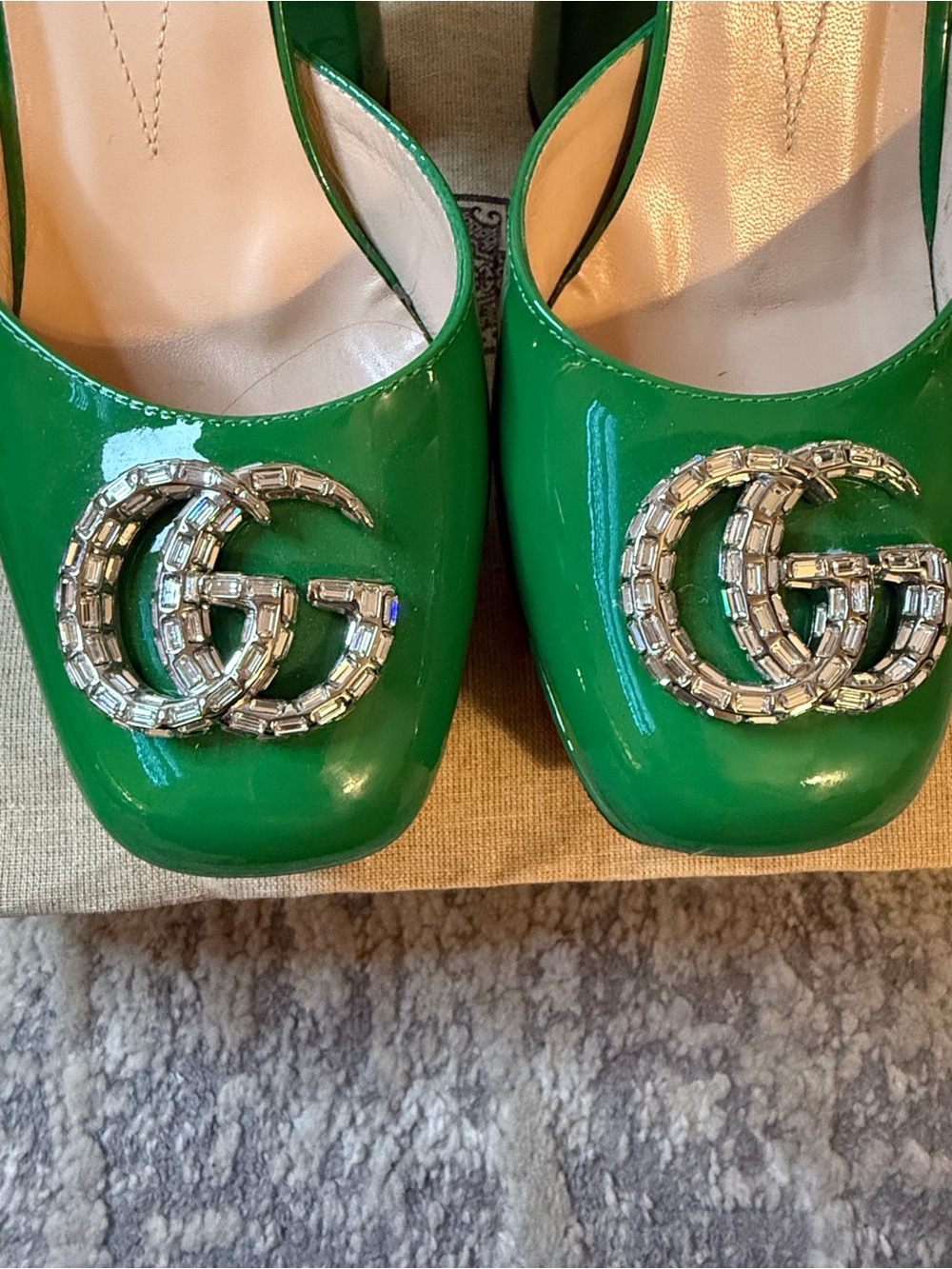 Gucci Ottavia Green Patent Leather Platform Pumps with Crystal Double G Accent - Picture 10 of 12